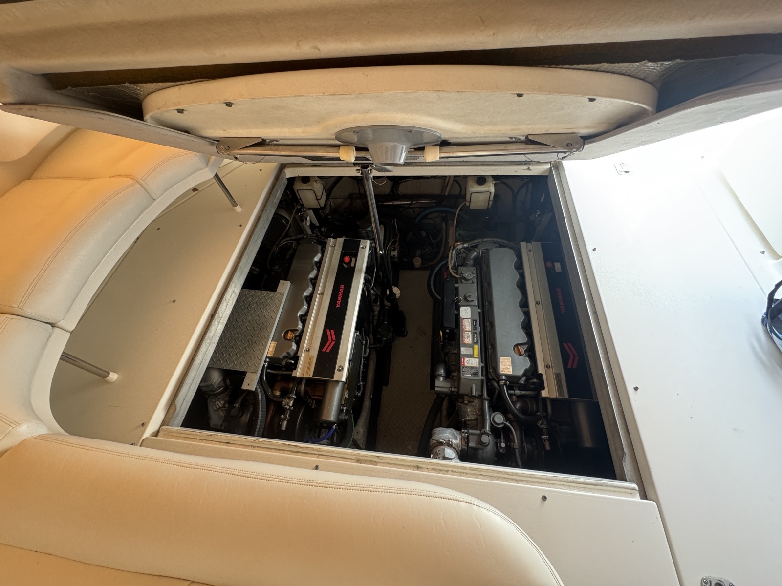 38ft Sea Ray Yacht For Sale