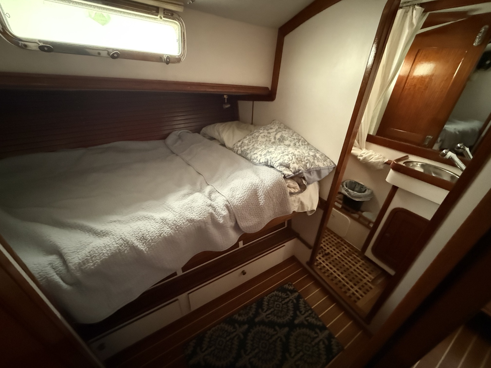 1996 Legacy Yachts 