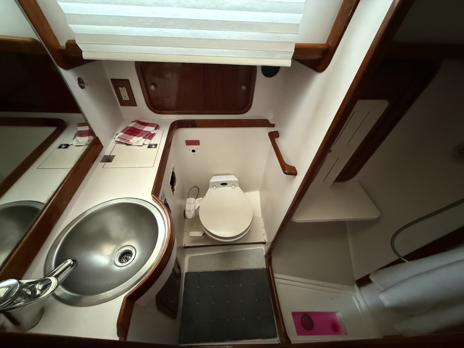 1996 Legacy Yachts 