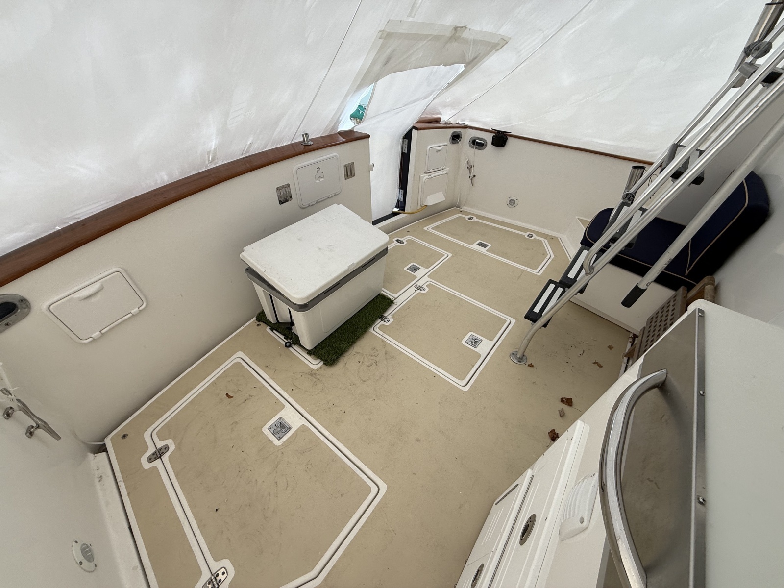 1996 Legacy Yachts 