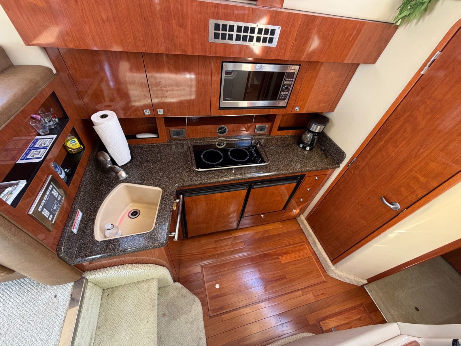 36ft Sea Ray Yacht For Sale