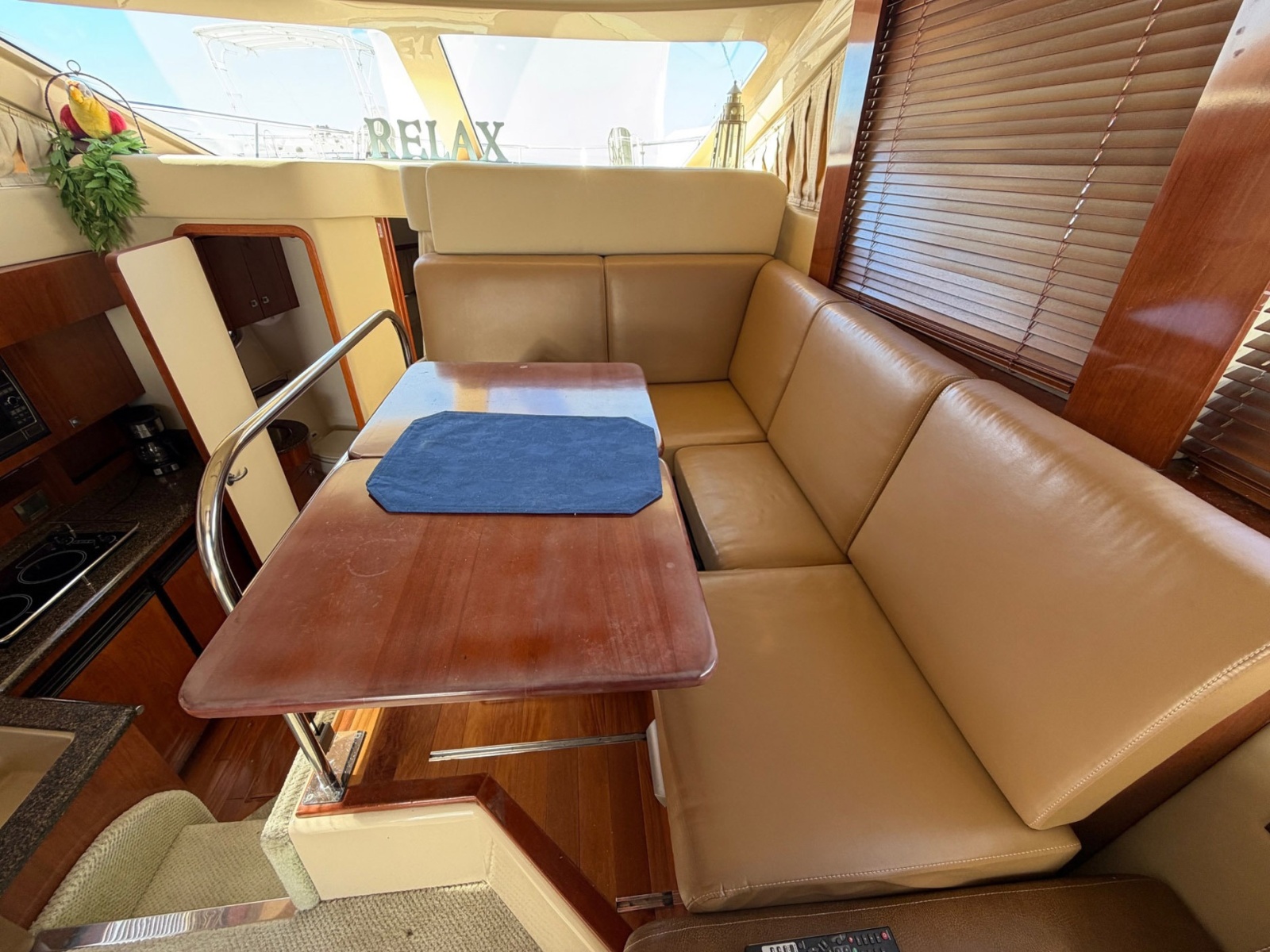 36' 2007 Sea Ray Sedan Bridge