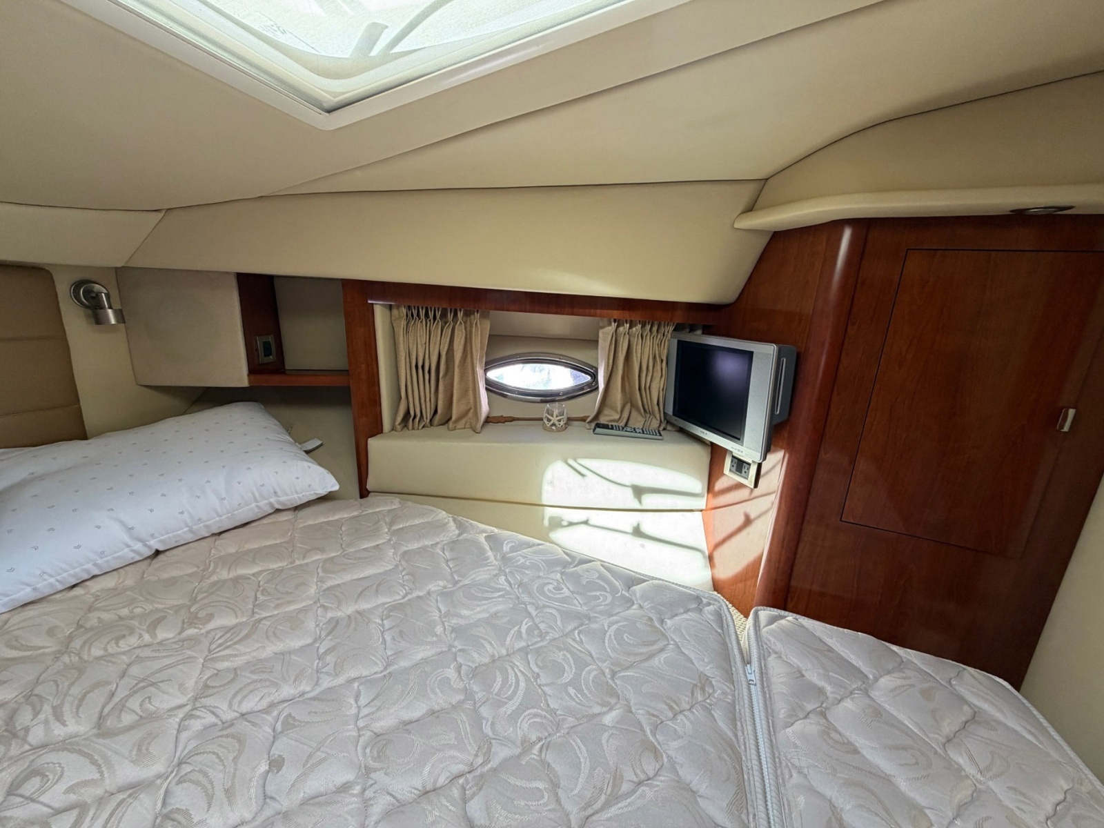 36ft Sea Ray Yacht For Sale