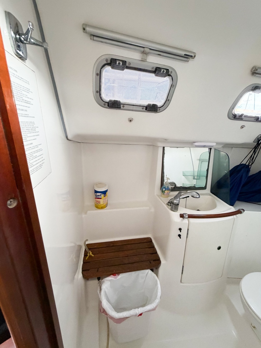 KIKI 32ft Beneteau Yacht For Sale