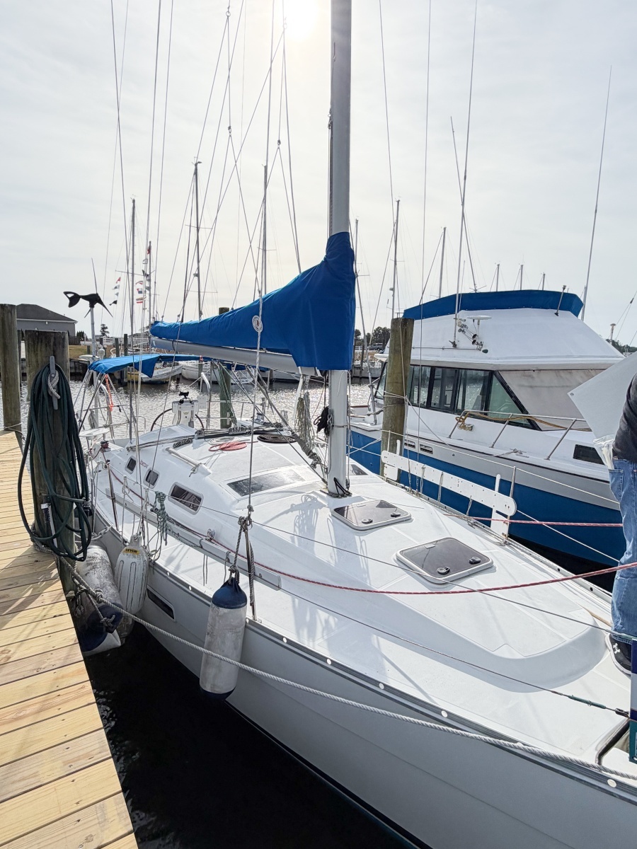 KIKI 32ft Beneteau Yacht For Sale
