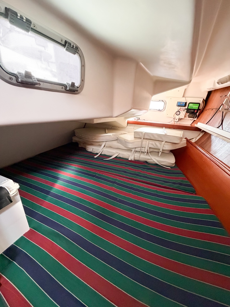 32' 2007 Beneteau 323