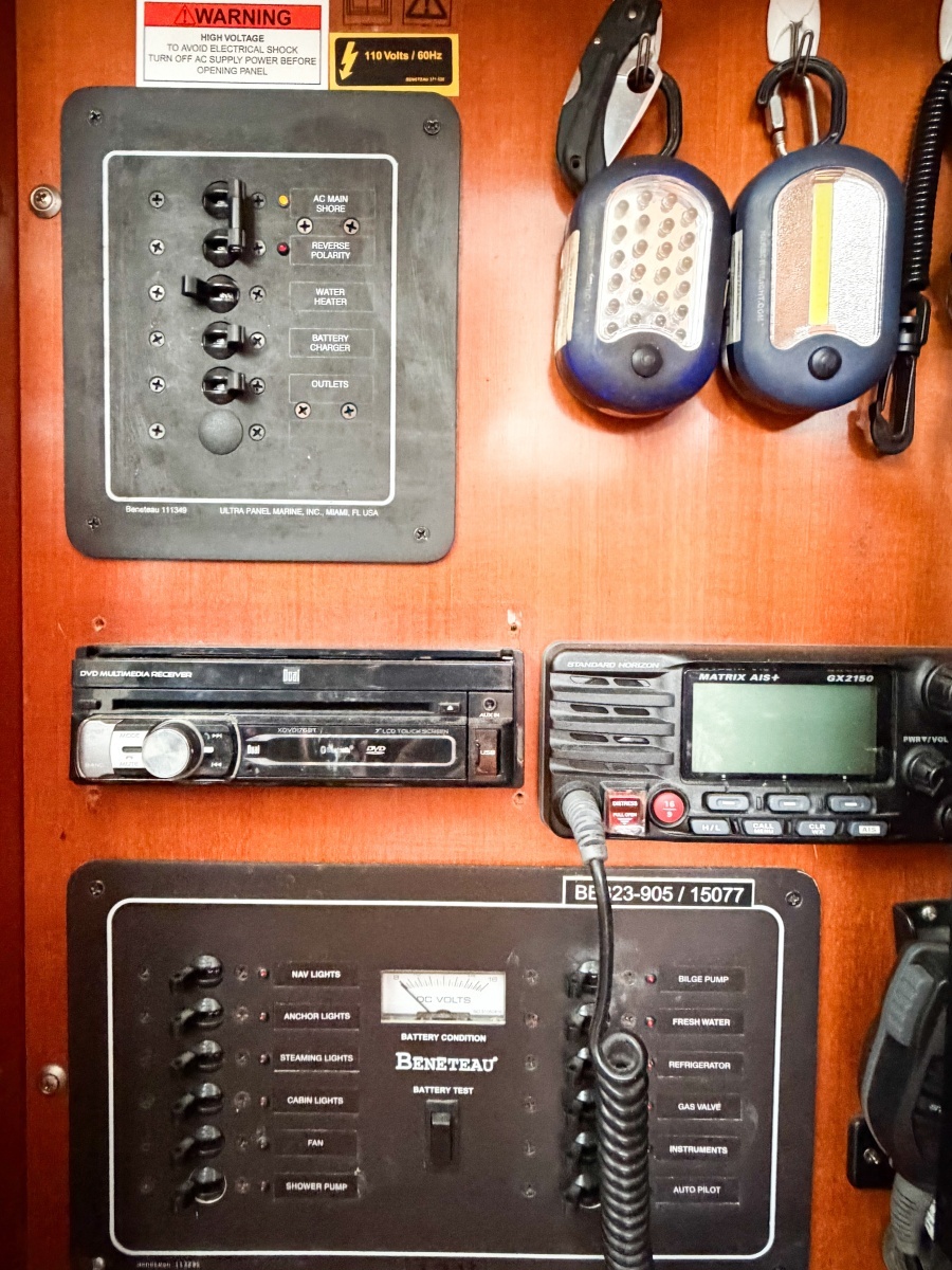 KIKI 32ft Beneteau Yacht For Sale