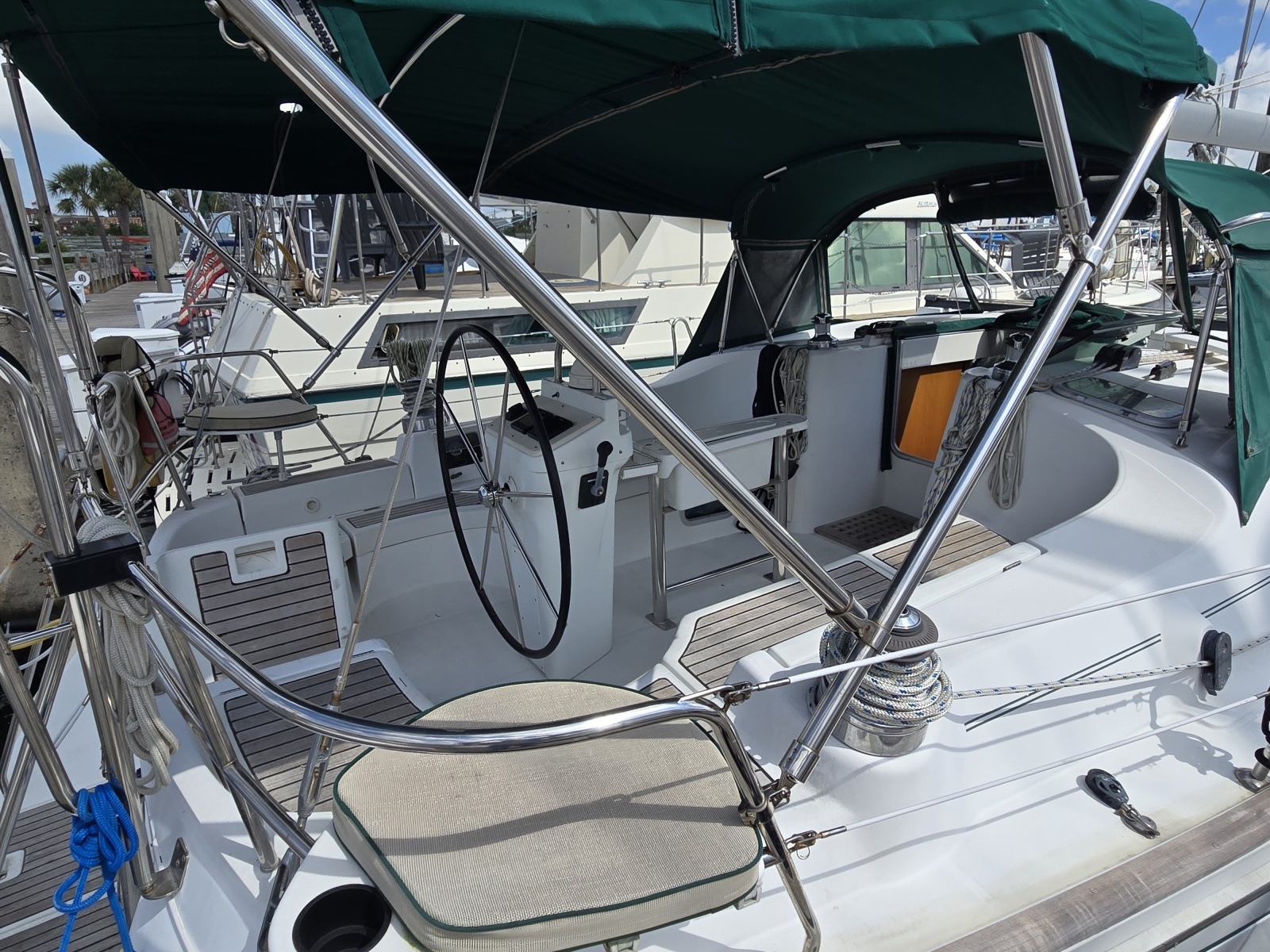 Ho onalu 42ft Beneteau Yacht For Sale