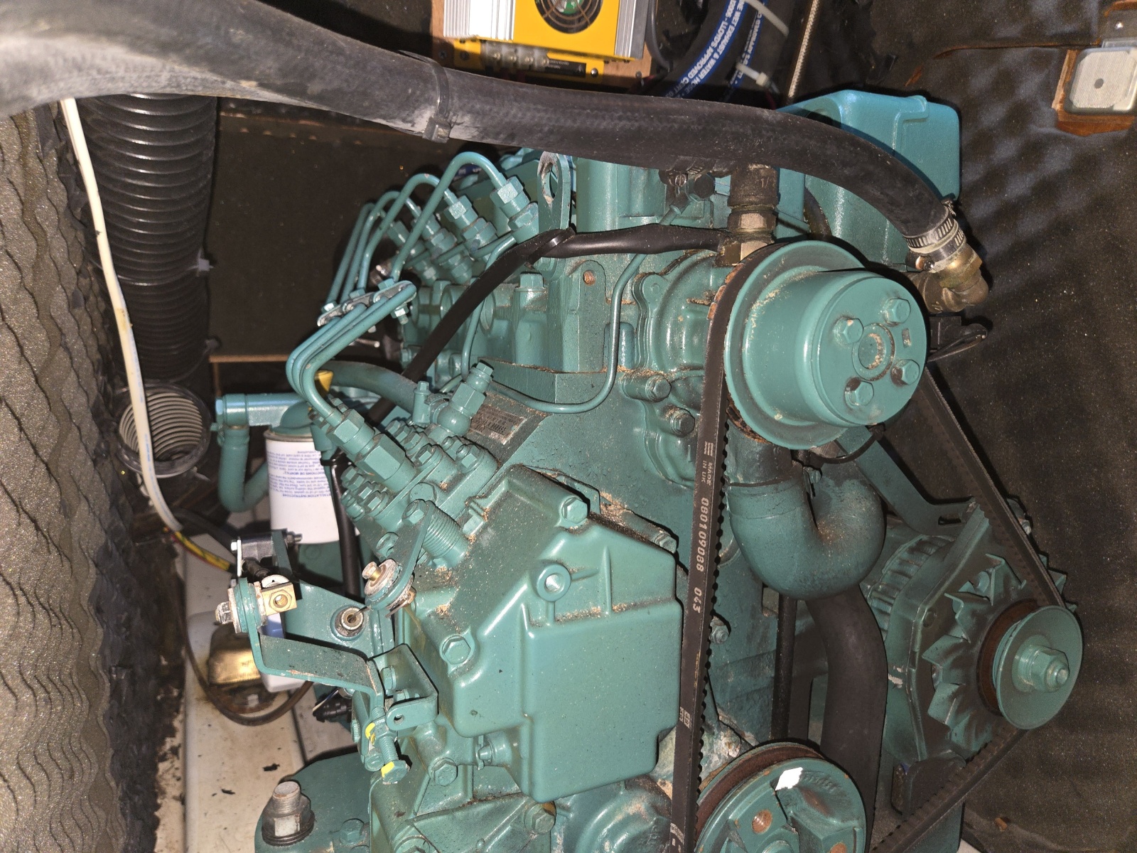 42' 2004 Beneteau 423