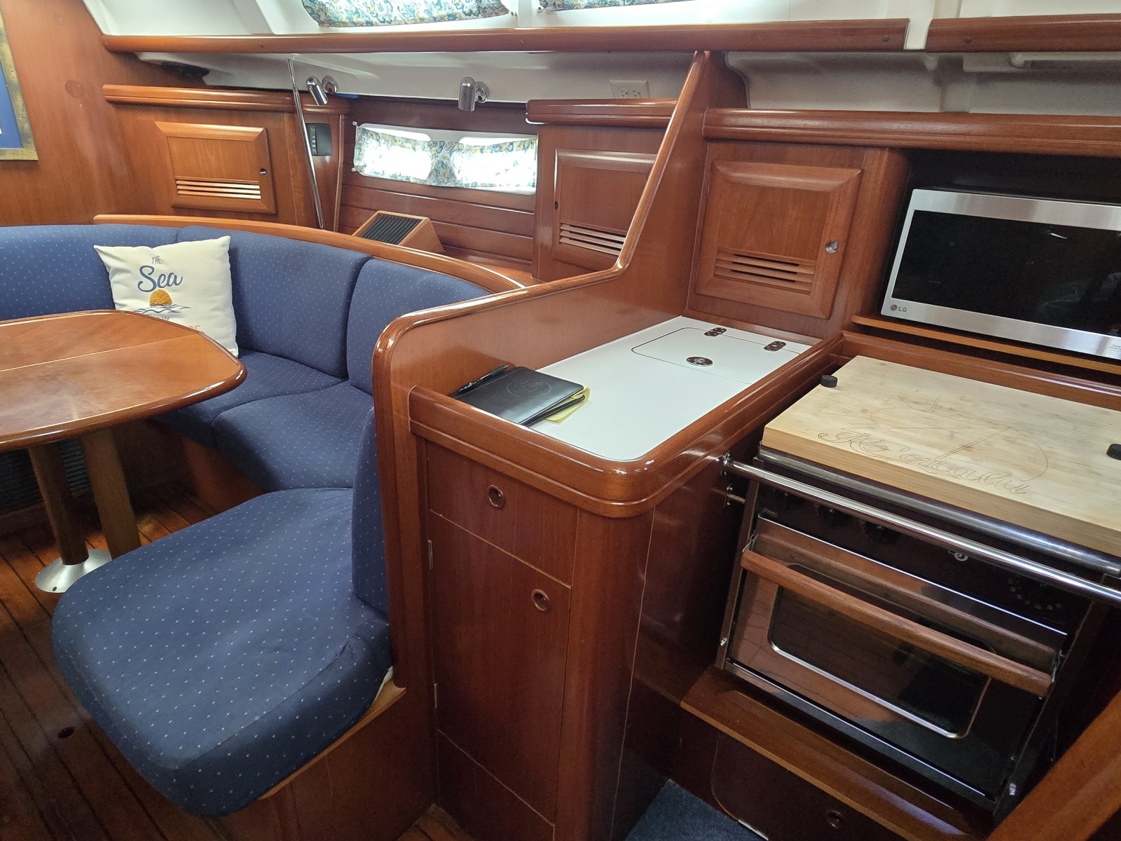 Ho onalu 42ft Beneteau Yacht For Sale