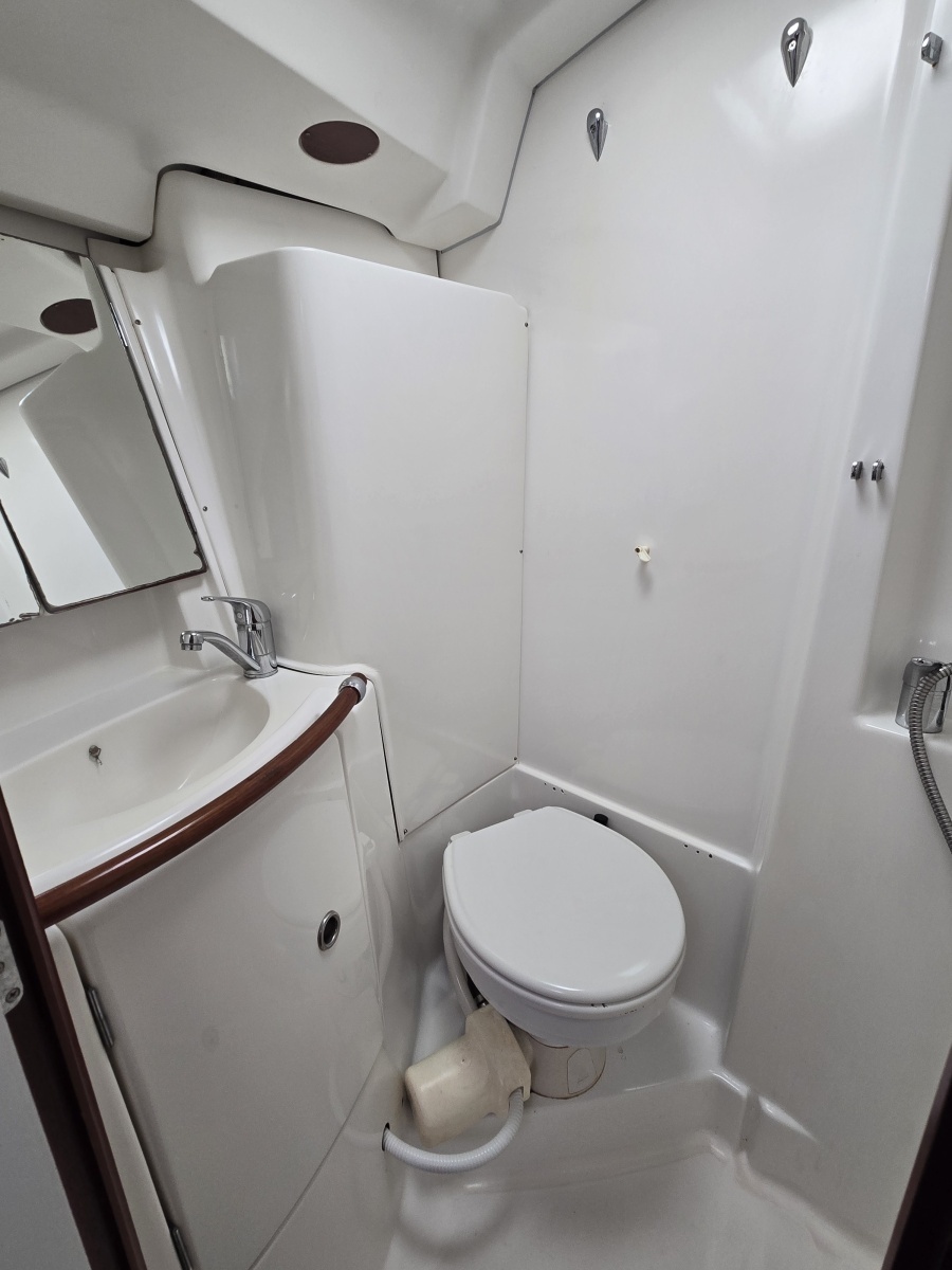 Ho onalu 42ft Beneteau Yacht For Sale