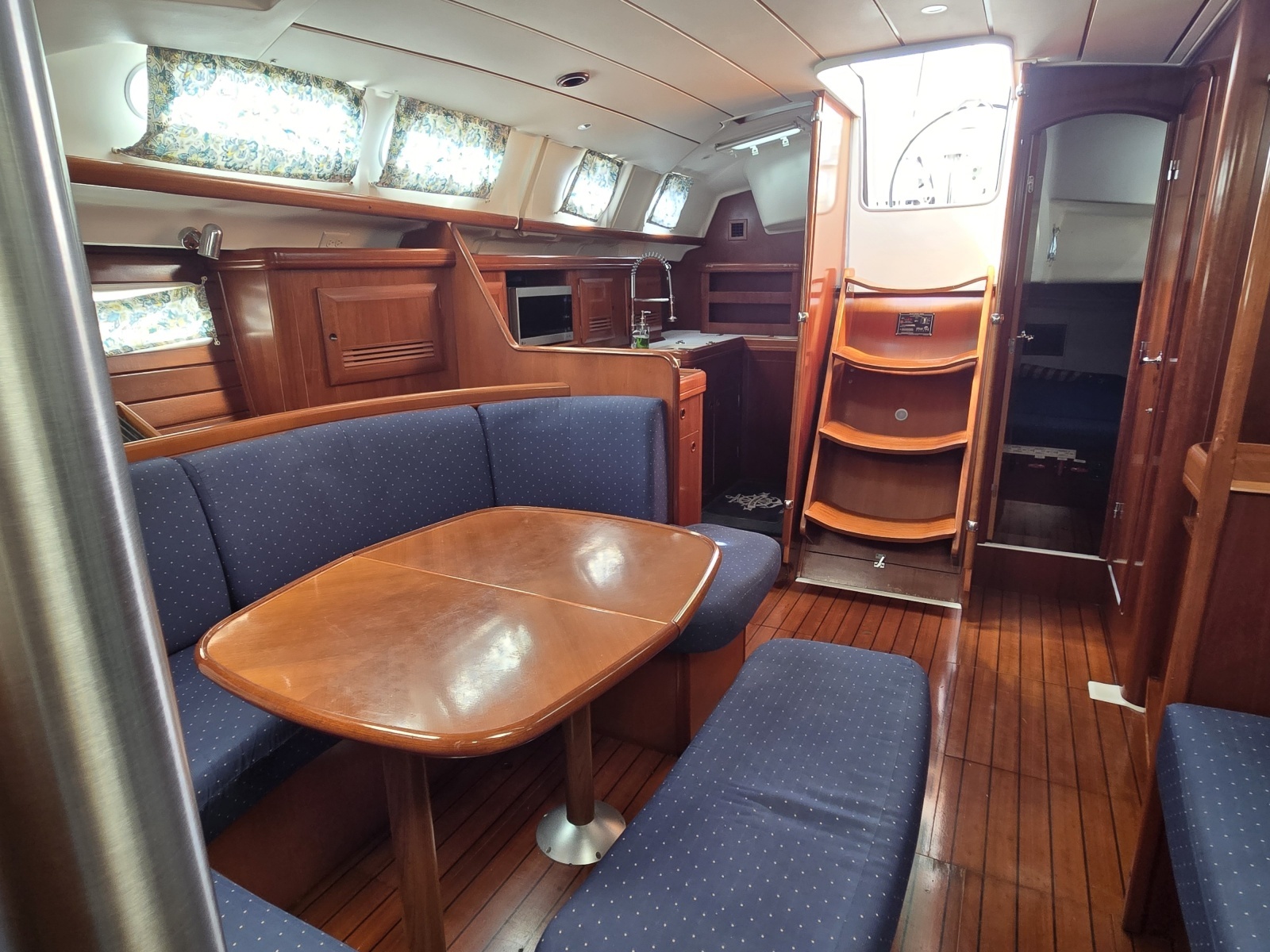 Ho onalu 42ft Beneteau Yacht For Sale