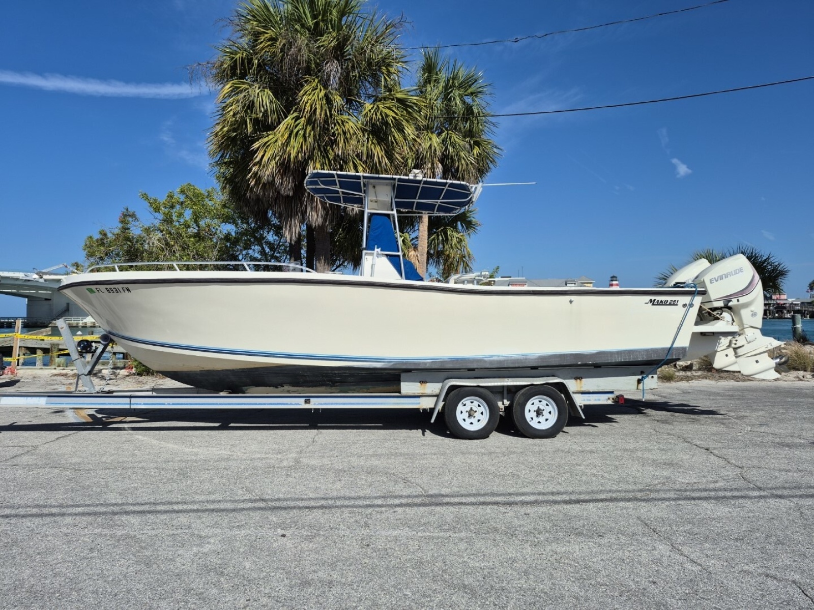 26' 1987 Mako 
