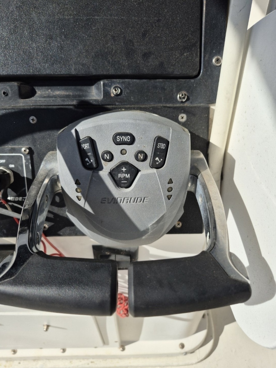 26ft Mako Yacht For Sale