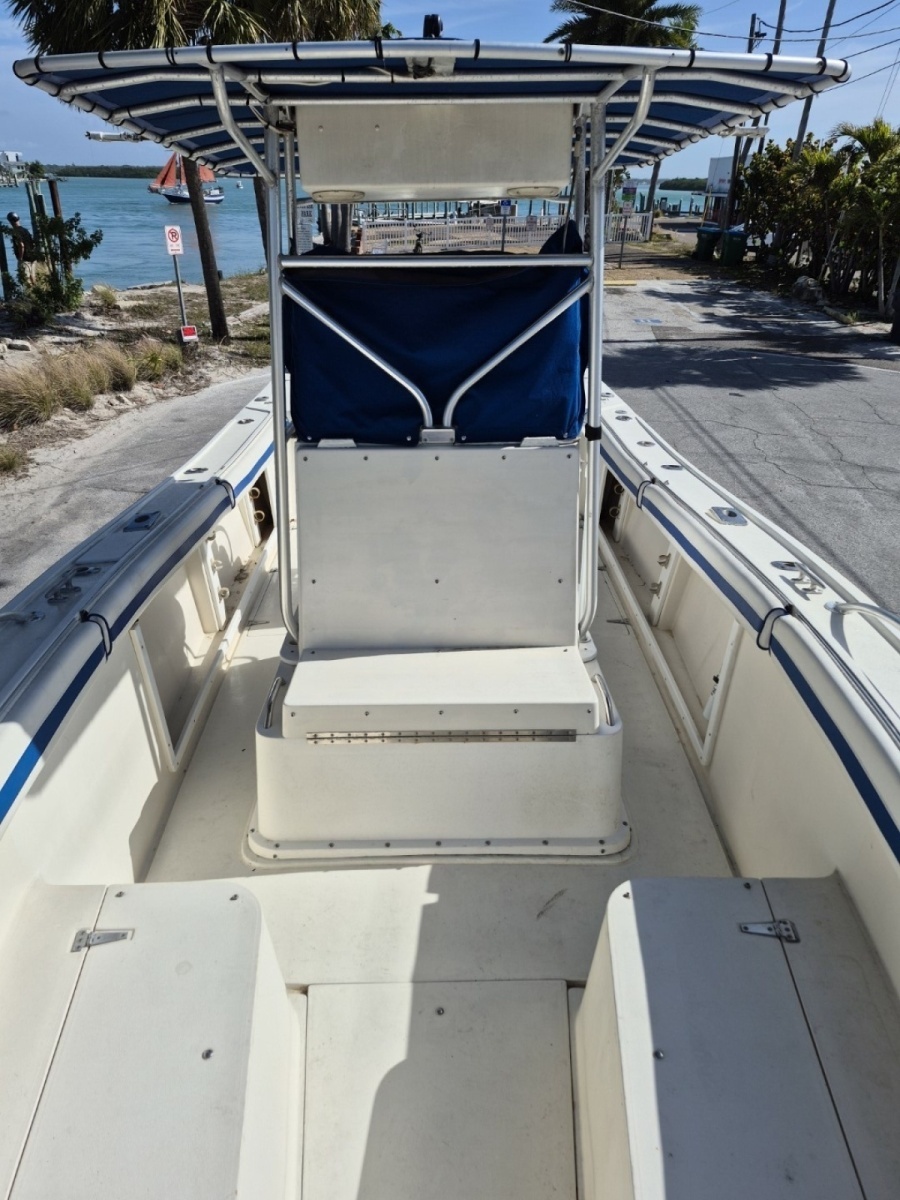 26ft Mako Yacht For Sale