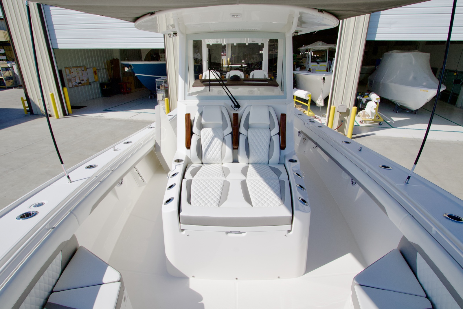 2027 Regulator 35