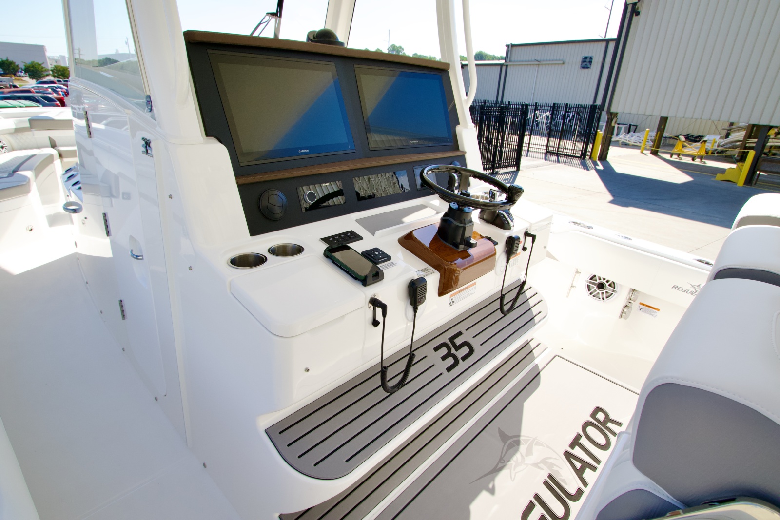 2027 Regulator 35