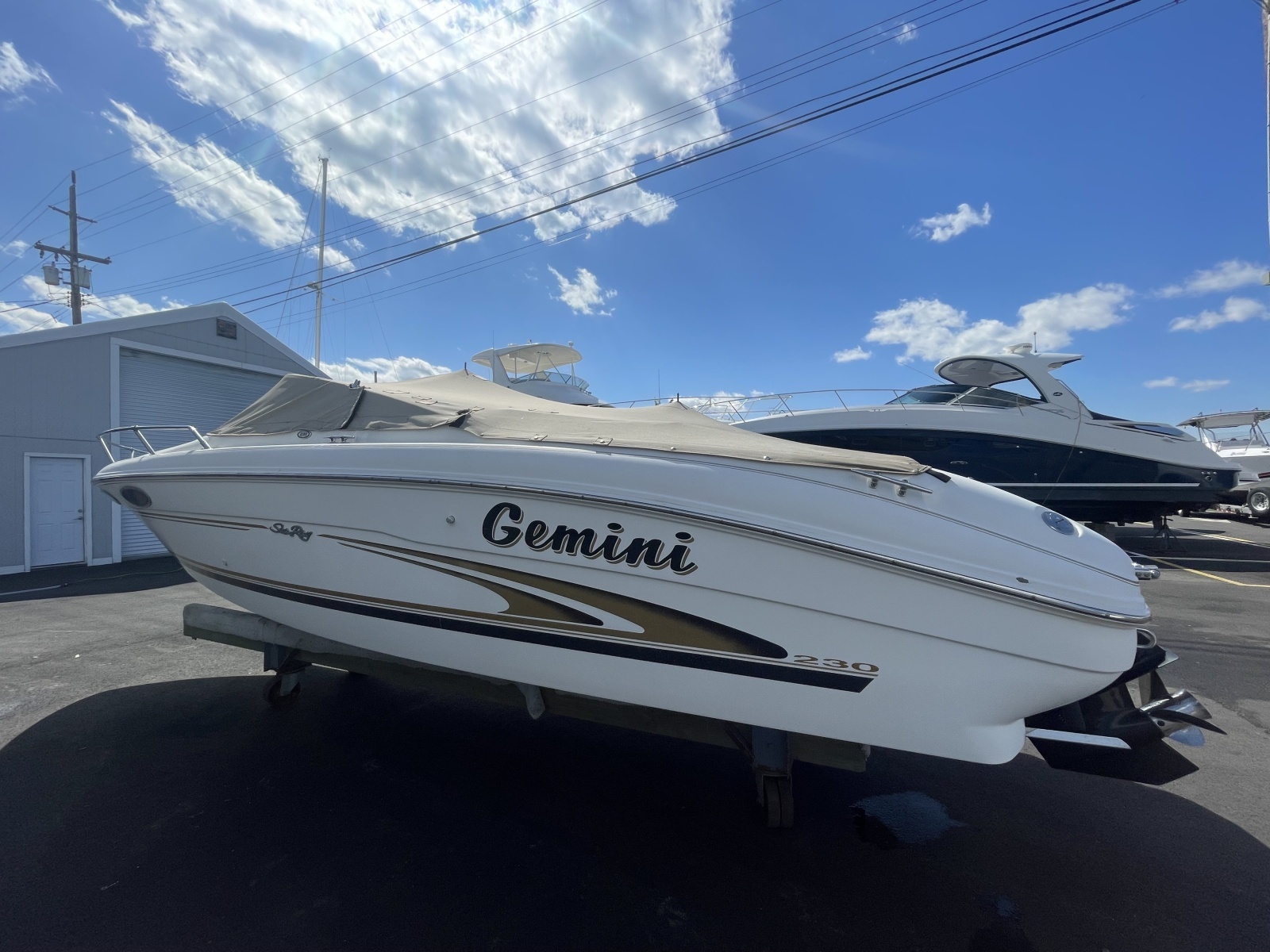 2000 Sea Ray 230 Signature