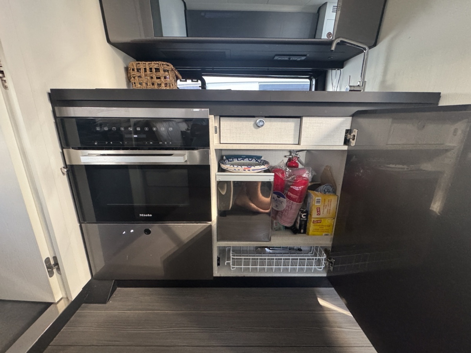 Chicken Money 47ft Azimut Yacht For Sale