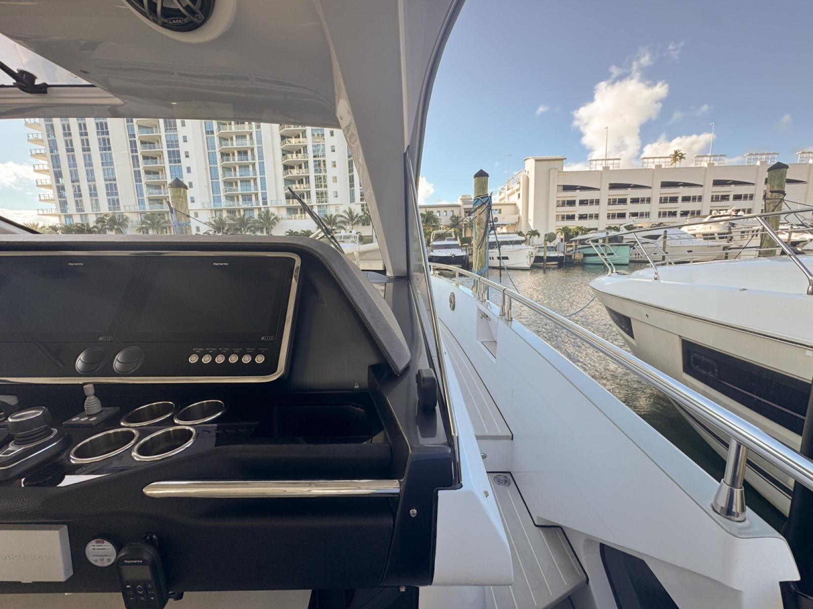 47' 2023 Azimut Verve 47