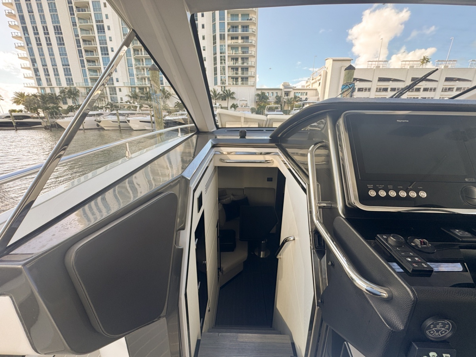 Chicken Money 47ft Azimut Yacht For Sale