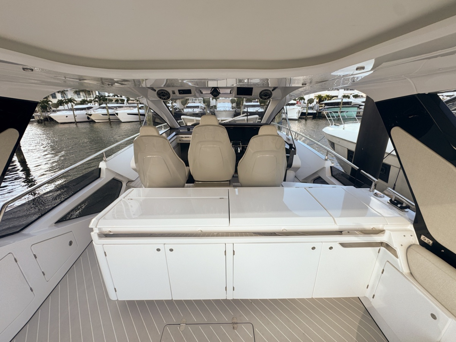 47' 2023 Azimut Verve 47