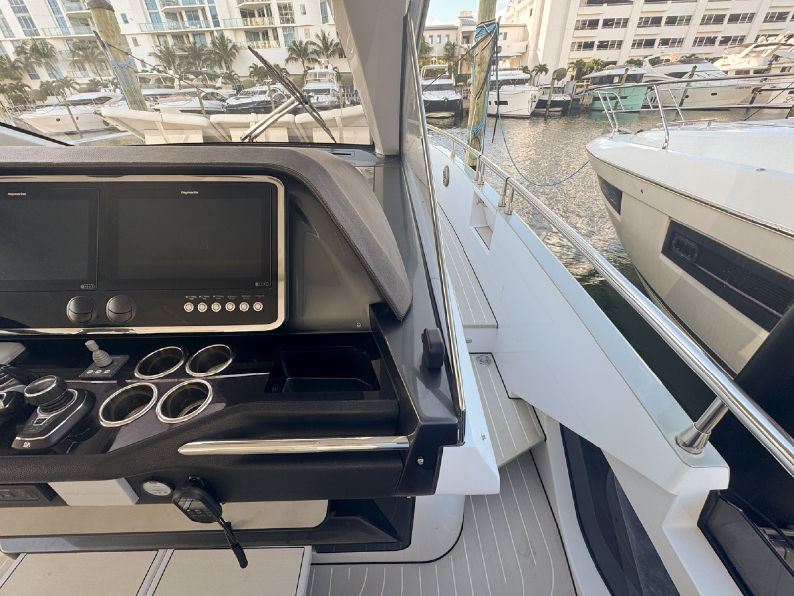 47' 2023 Azimut Verve 47