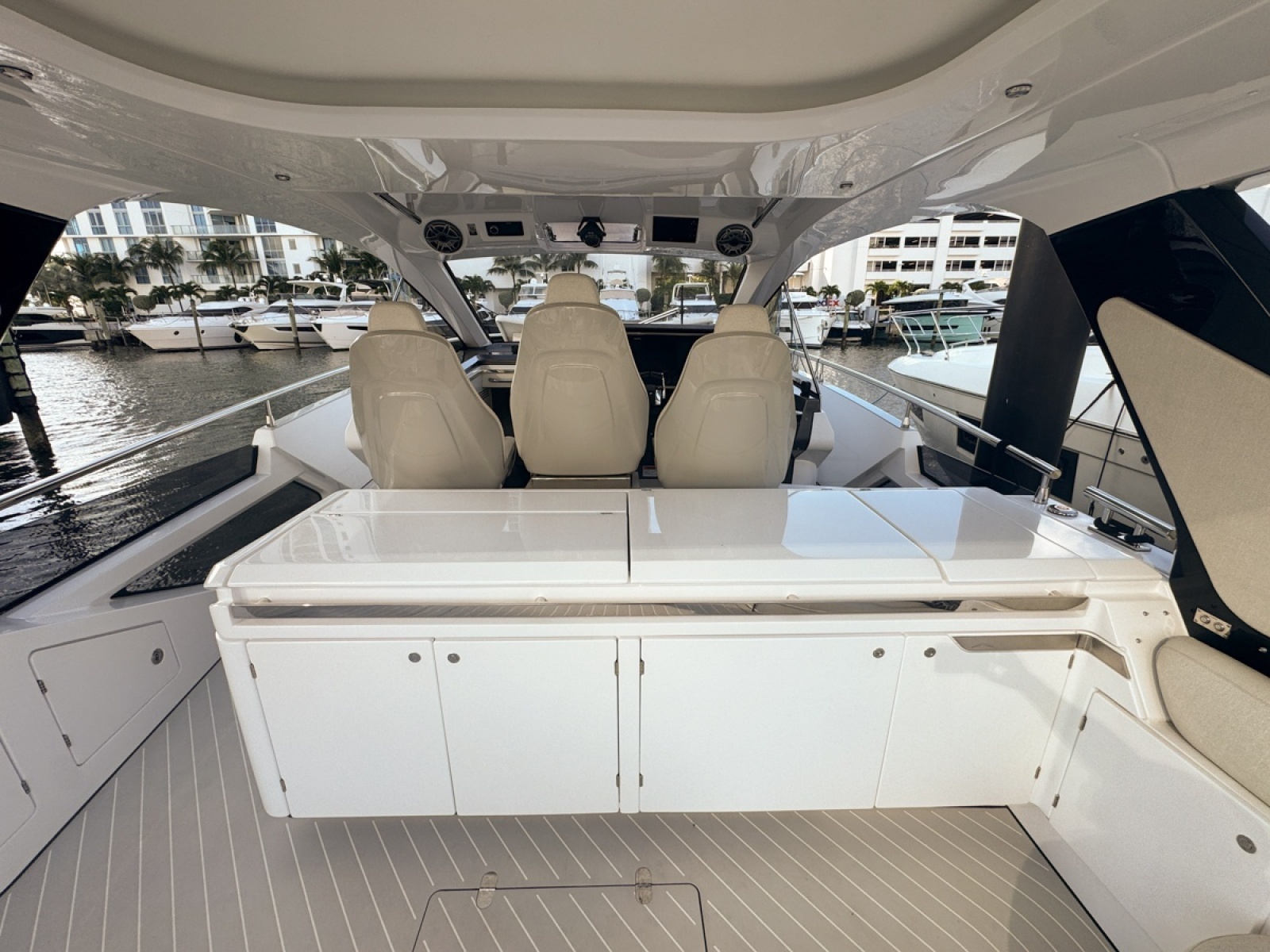 Chicken Money 47ft Azimut Yacht For Sale