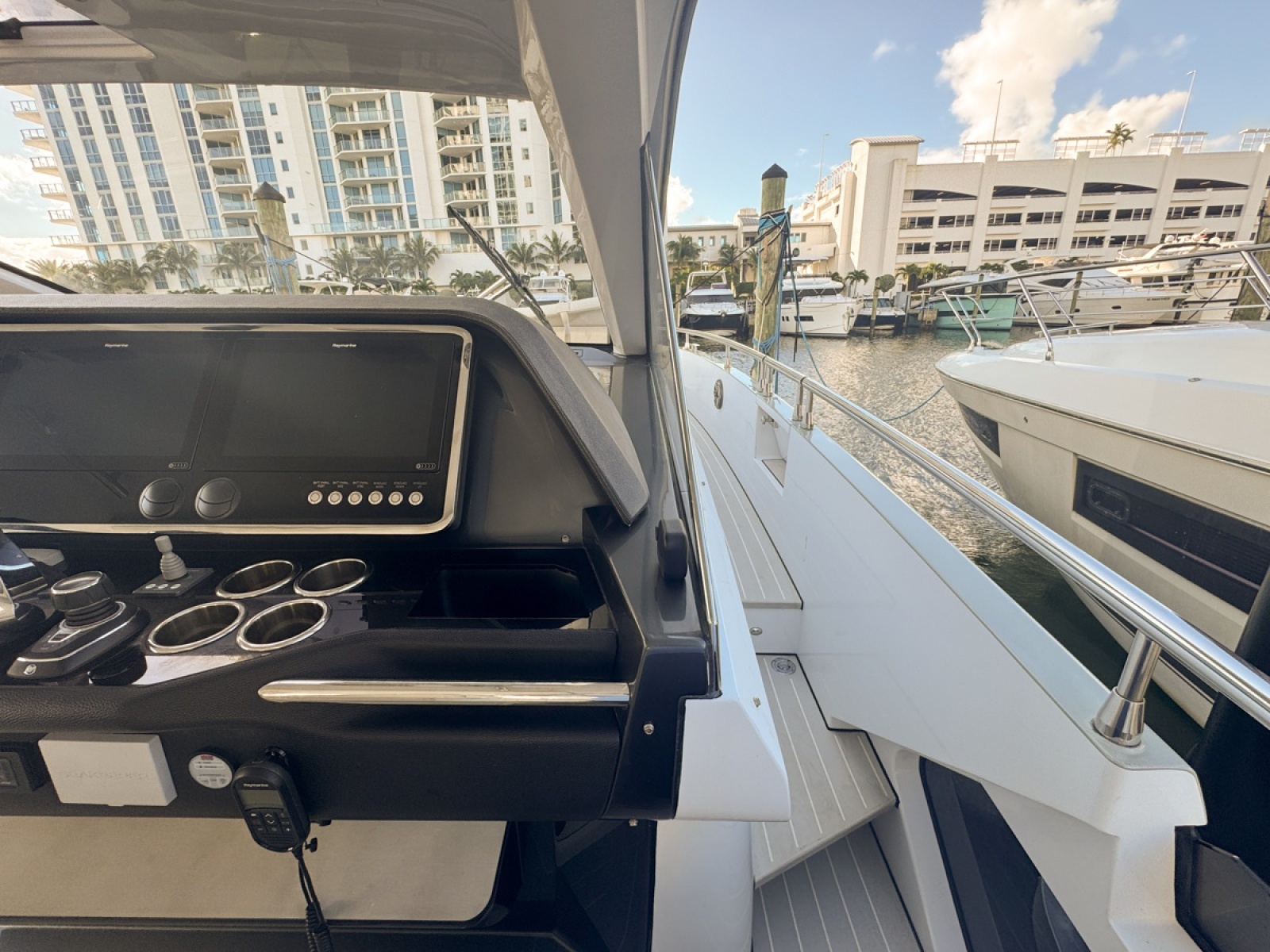 47' 2023 Azimut Verve 47