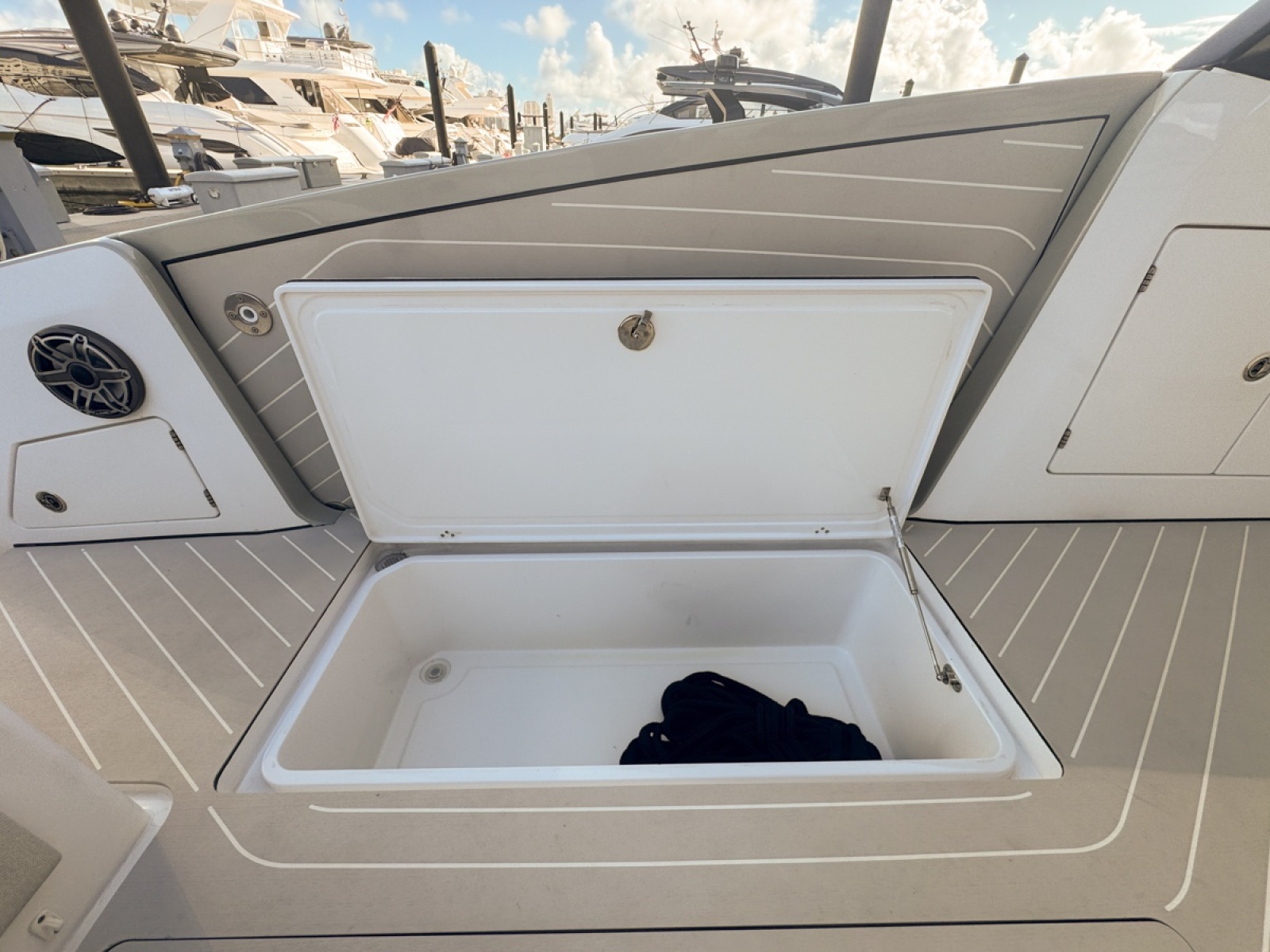 Chicken Money 47ft Azimut Yacht For Sale