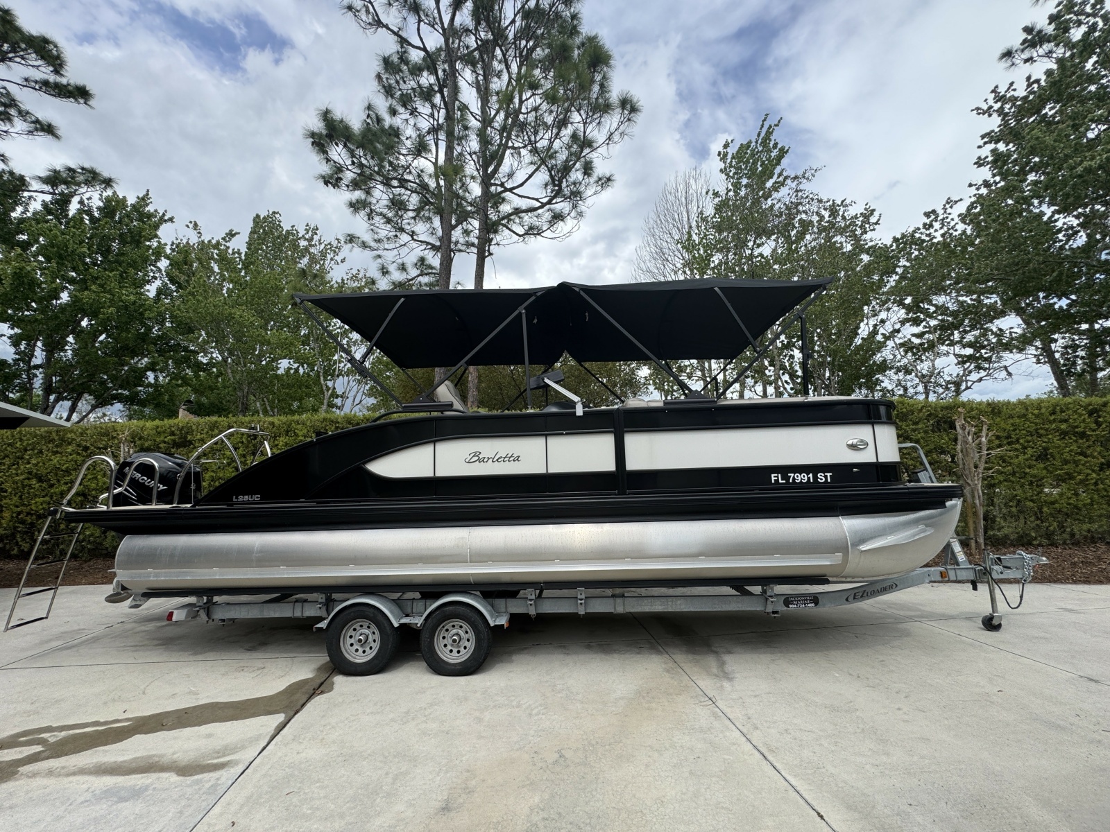 26ft Barletta Yacht For Sale