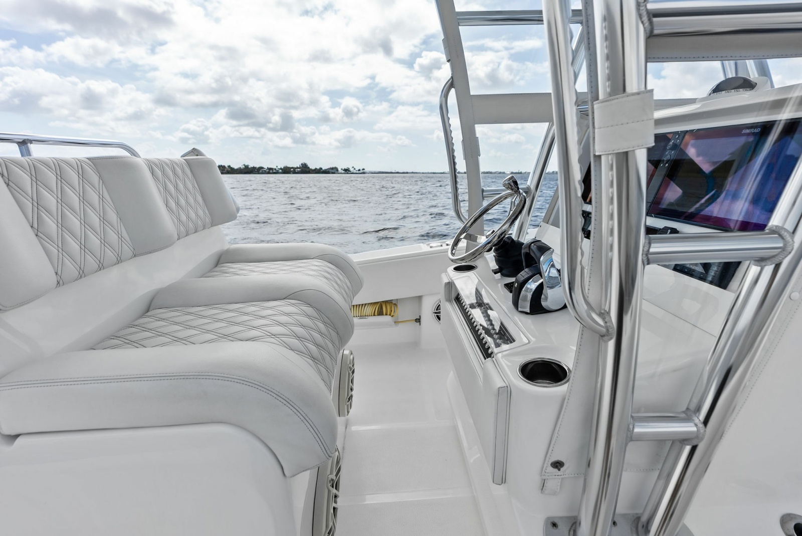 33' 2020 Invincible 33 Open Fisherman