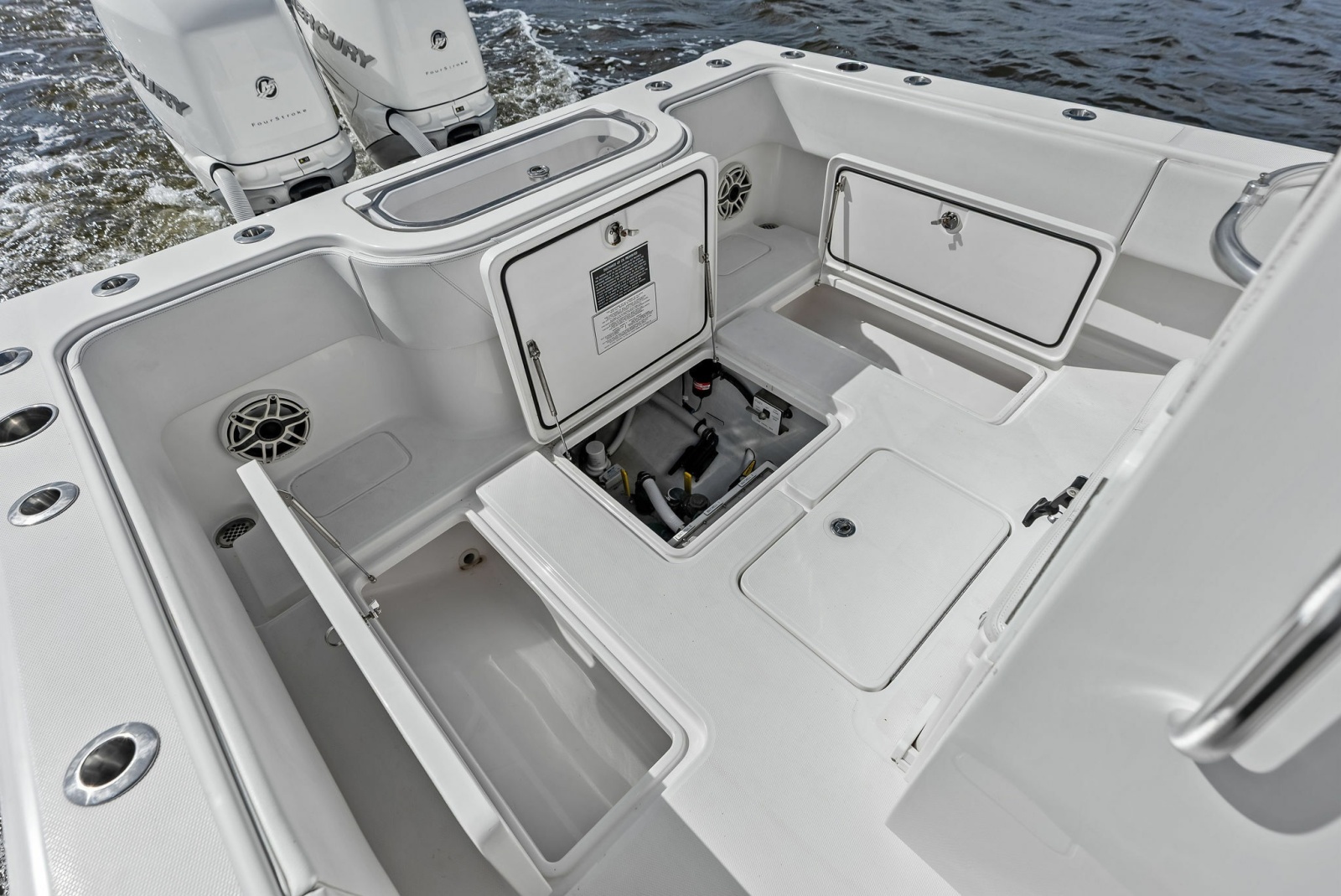 33' 2020 Invincible 33 Open Fisherman