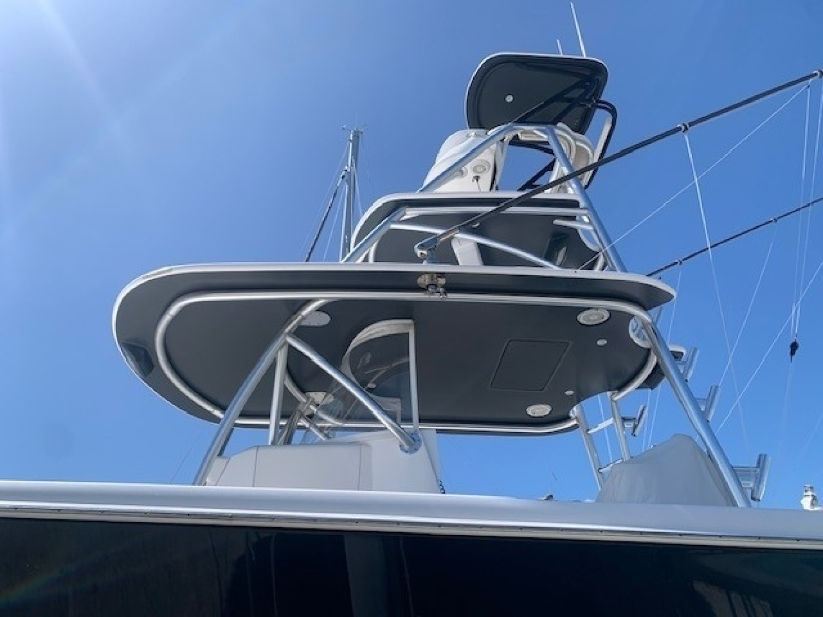 2019 Contender Center Console — 0005632616