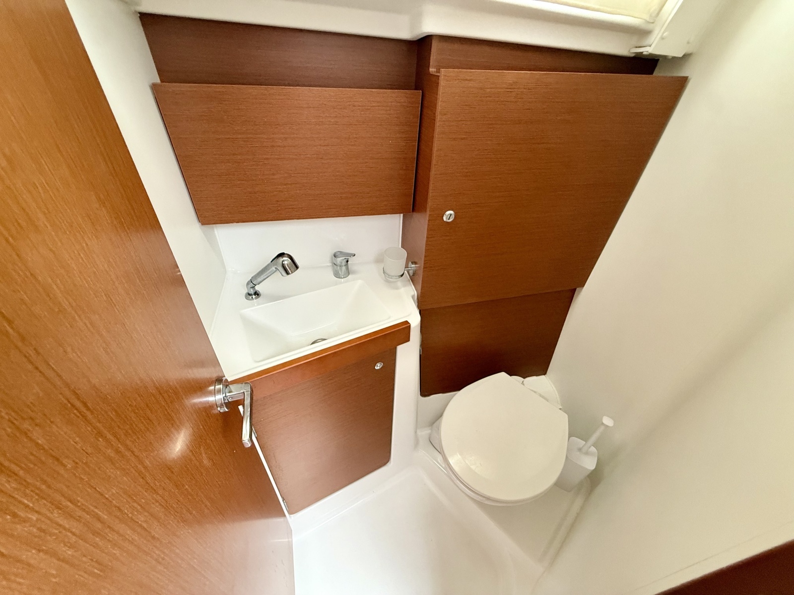 2016 Beneteau 38