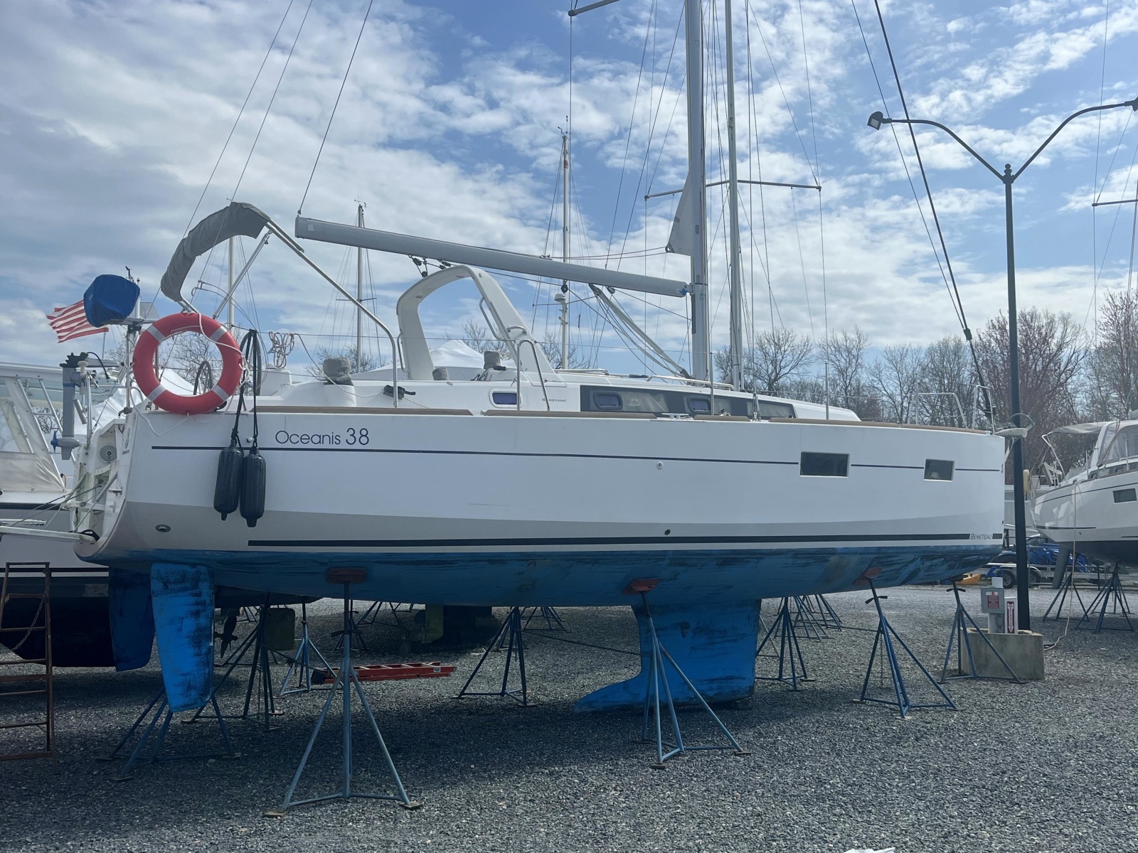 2016 Beneteau 38.1