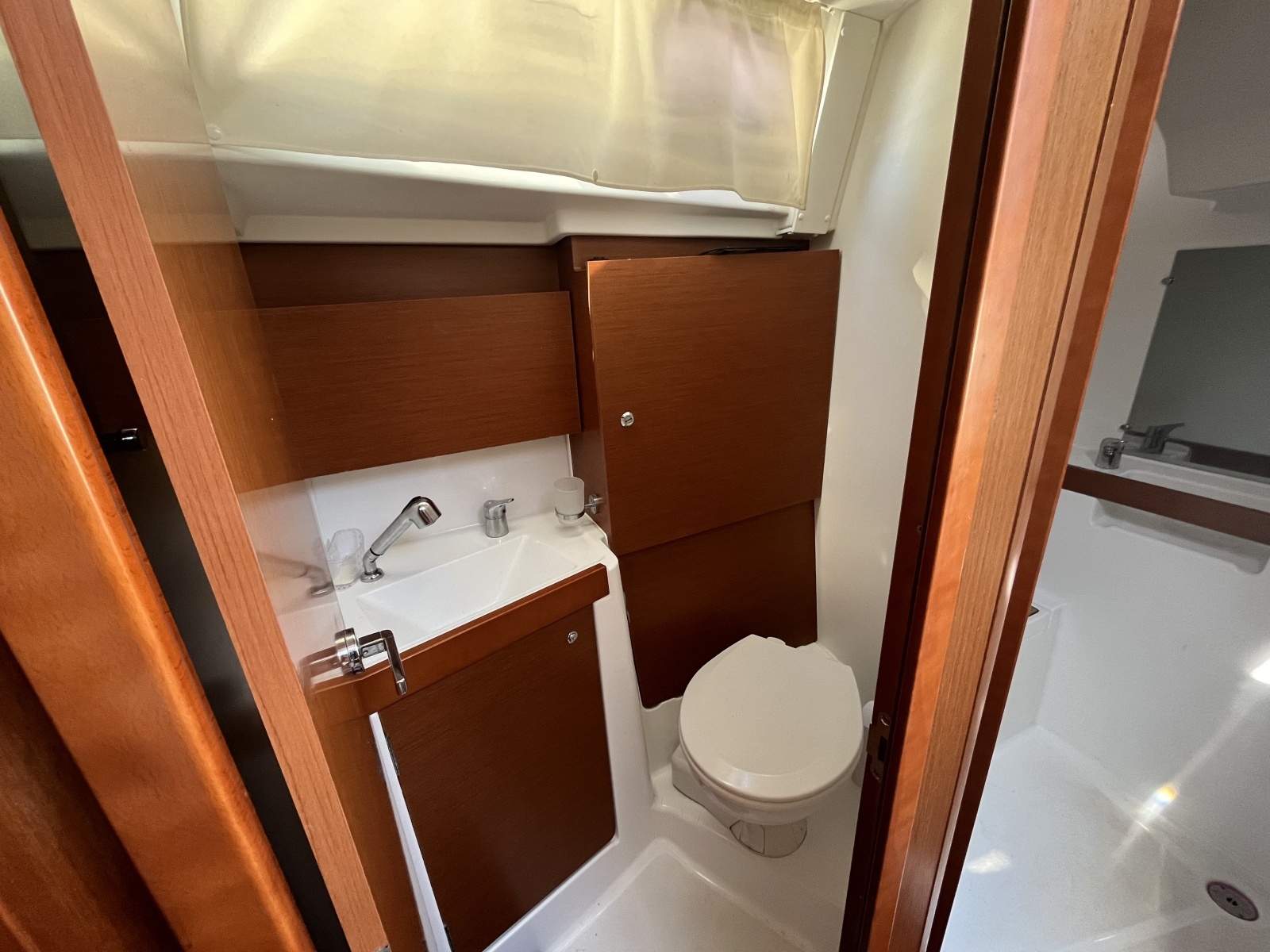 38ft Beneteau Yacht For Sale