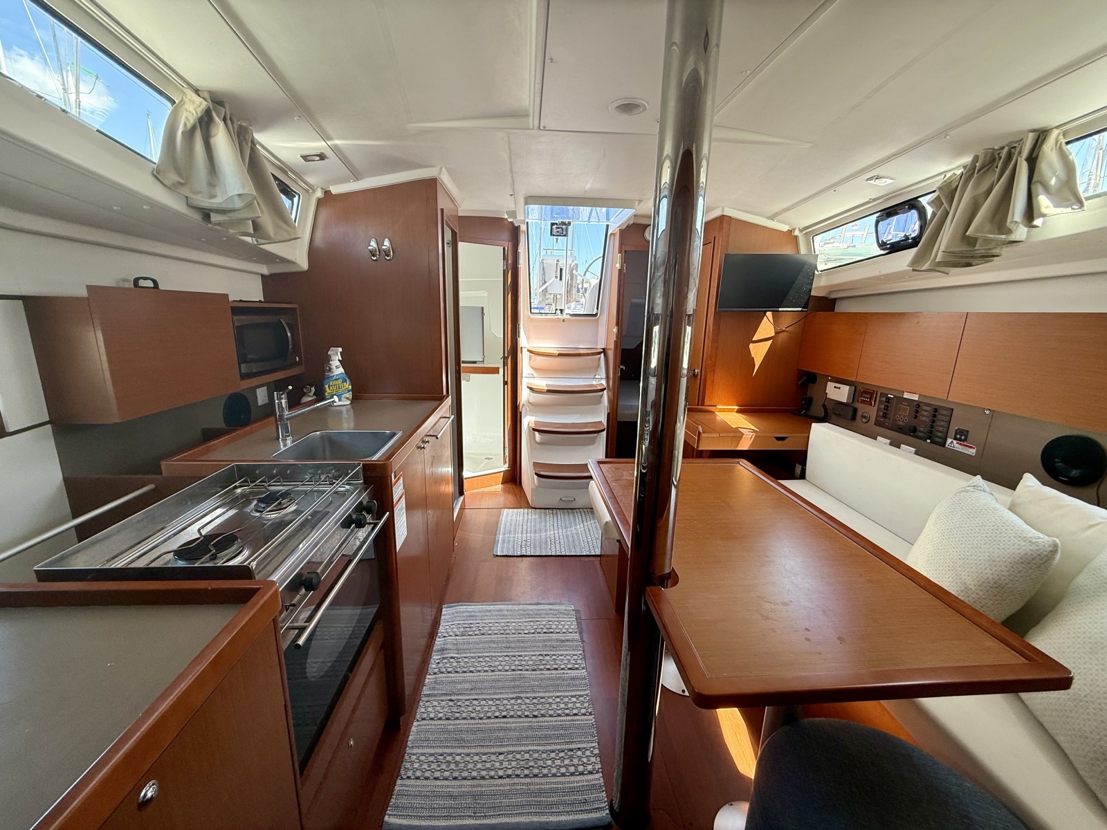 Akvavit 38ft Beneteau Yacht For Sale