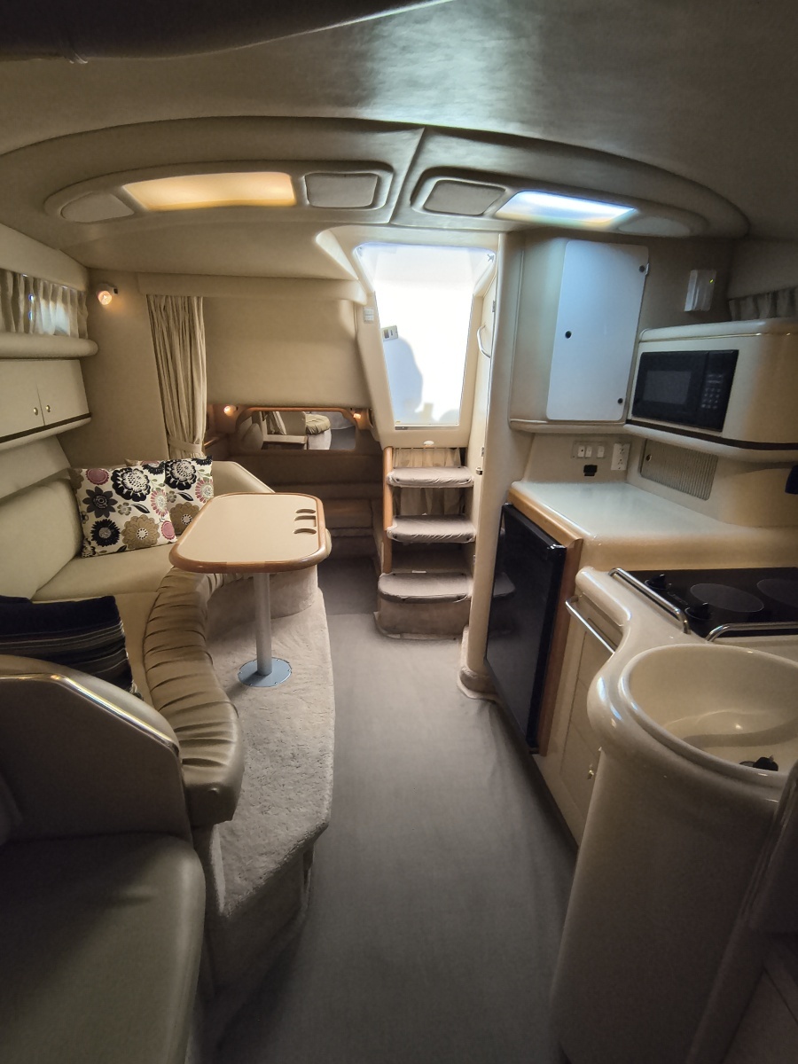 33ft Sea Ray Yacht For Sale