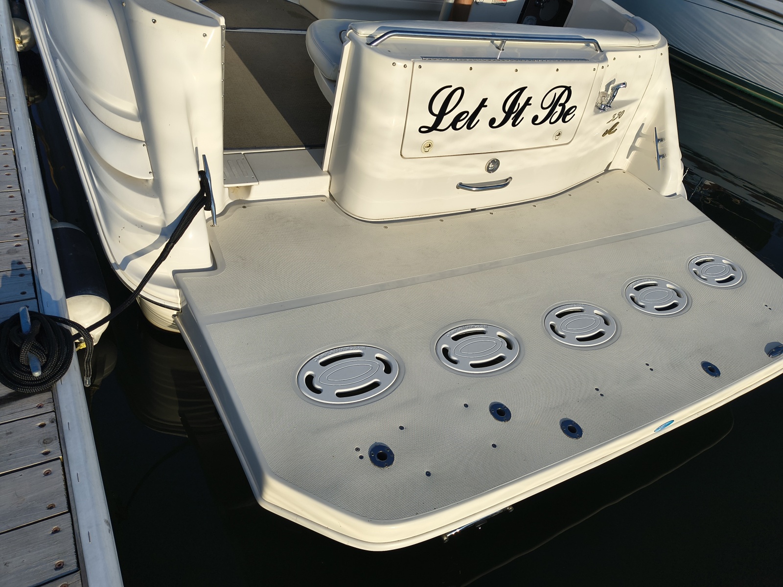 33' 1998 Sea Ray 330 Sundancer