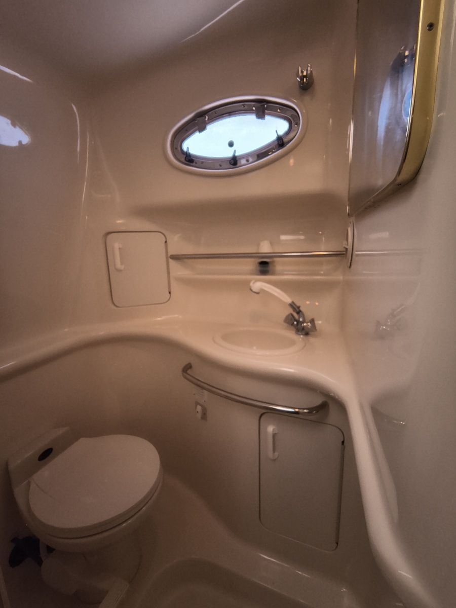 33ft Sea Ray Yacht For Sale