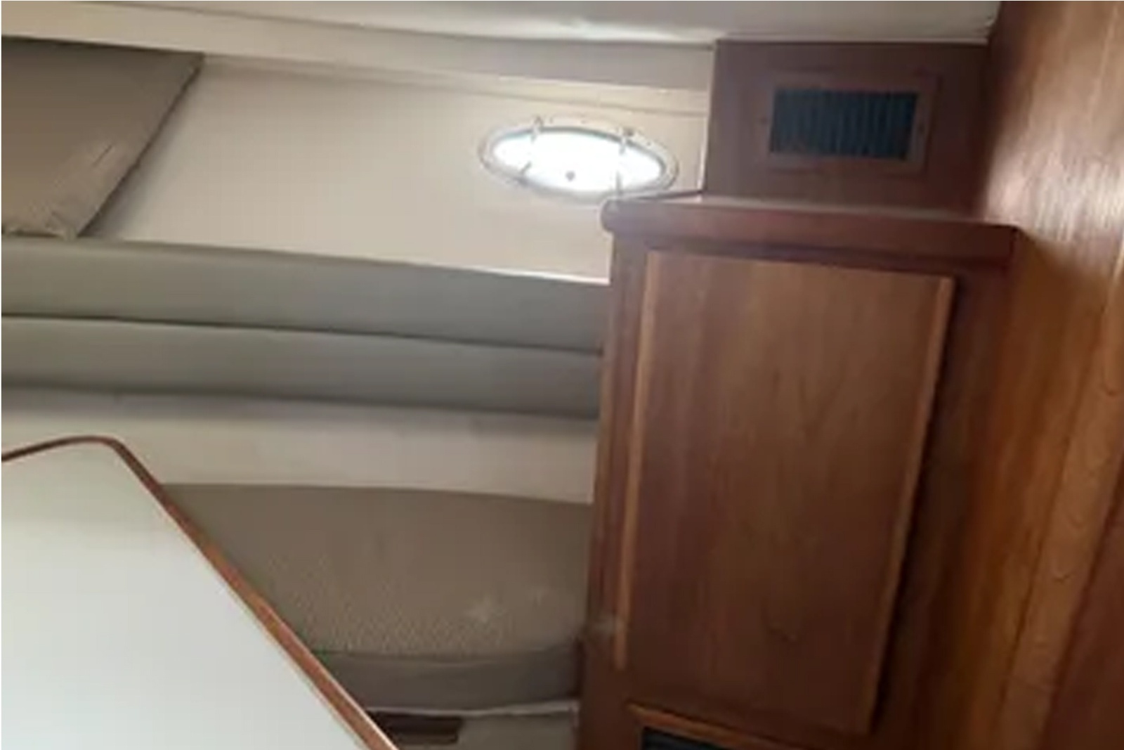 32ft Carver Yacht For Sale