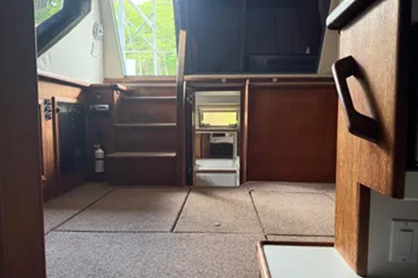 32ft Carver Yacht For Sale