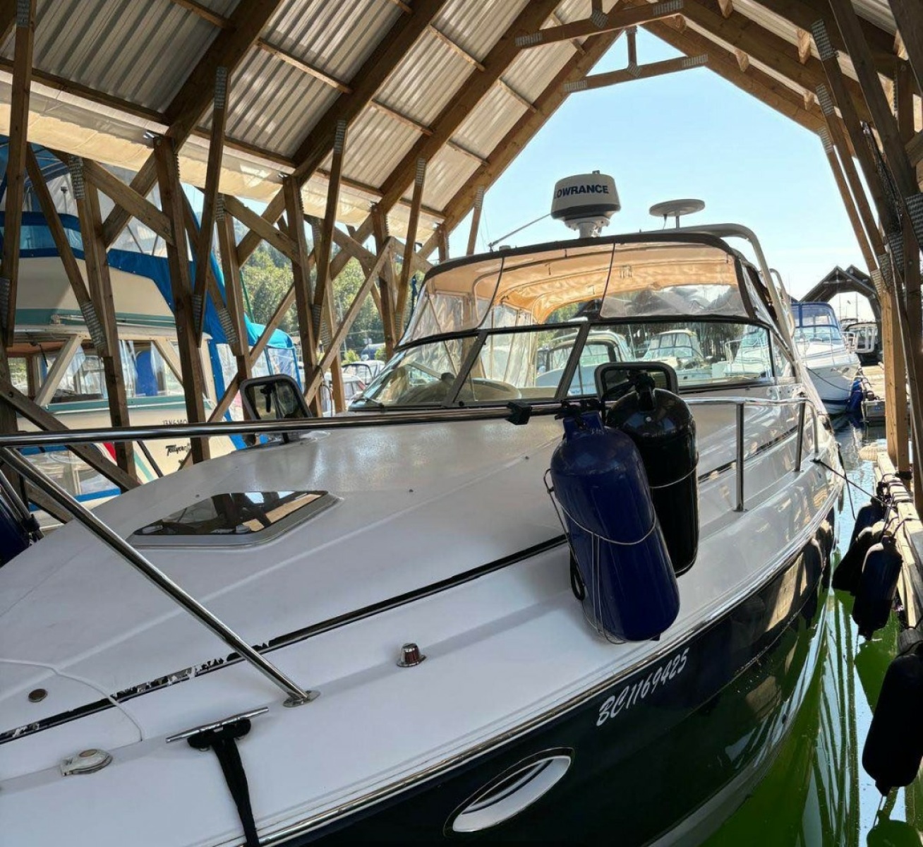 30' 2008 Rinker 300 Express