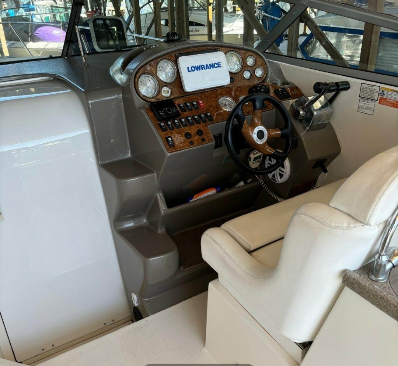 YACHT SEA 30ft Rinker Yacht For Sale