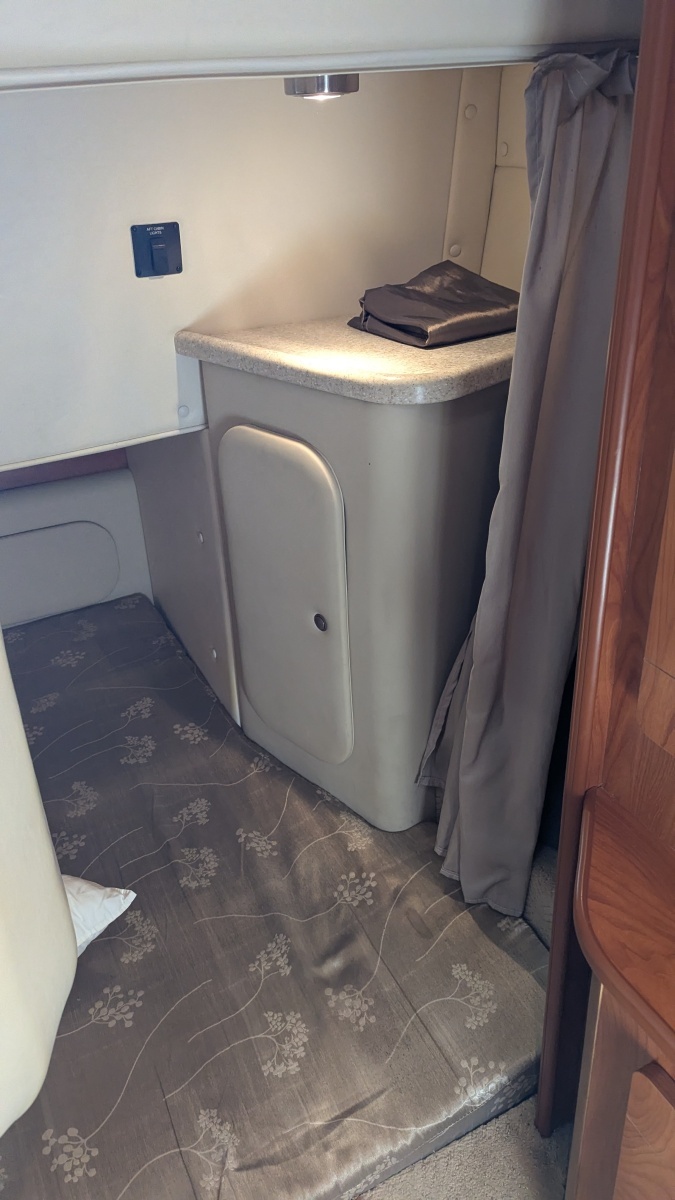 YACHT SEA 30ft Rinker Yacht For Sale