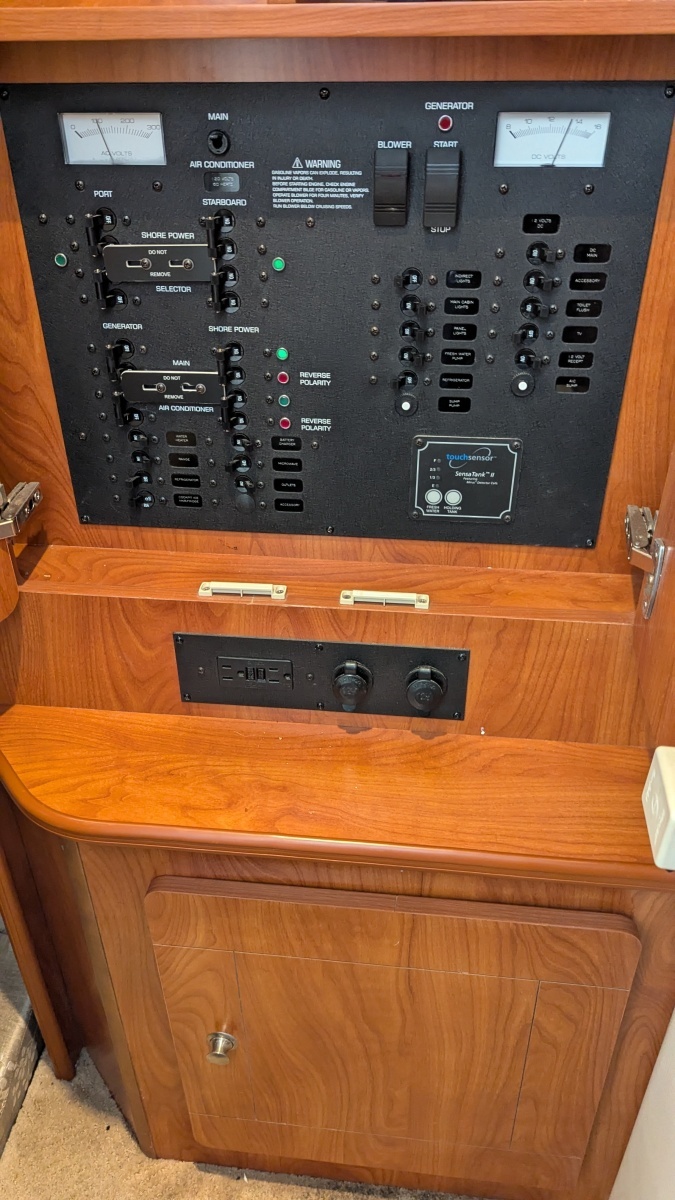 YACHT SEA 30ft Rinker Yacht For Sale