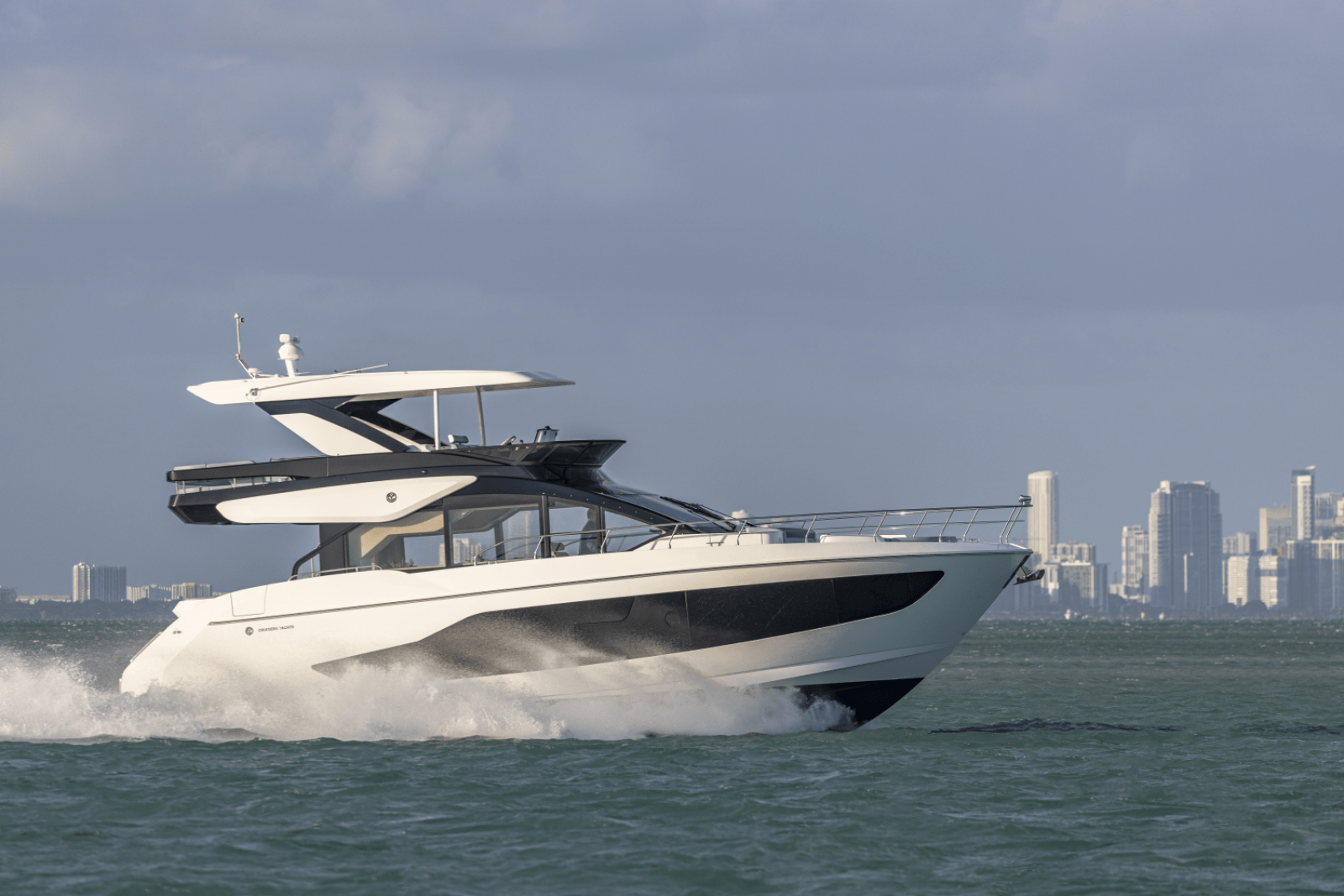 57ft Cruisers Yachts Yacht For Sale