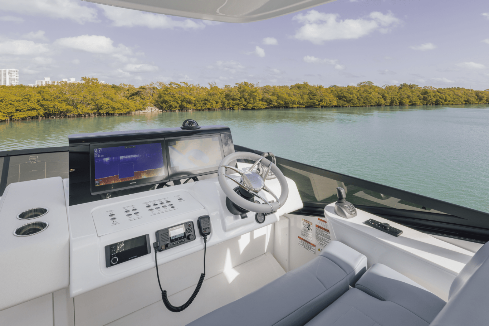 57ft Cruisers Yachts Yacht For Sale