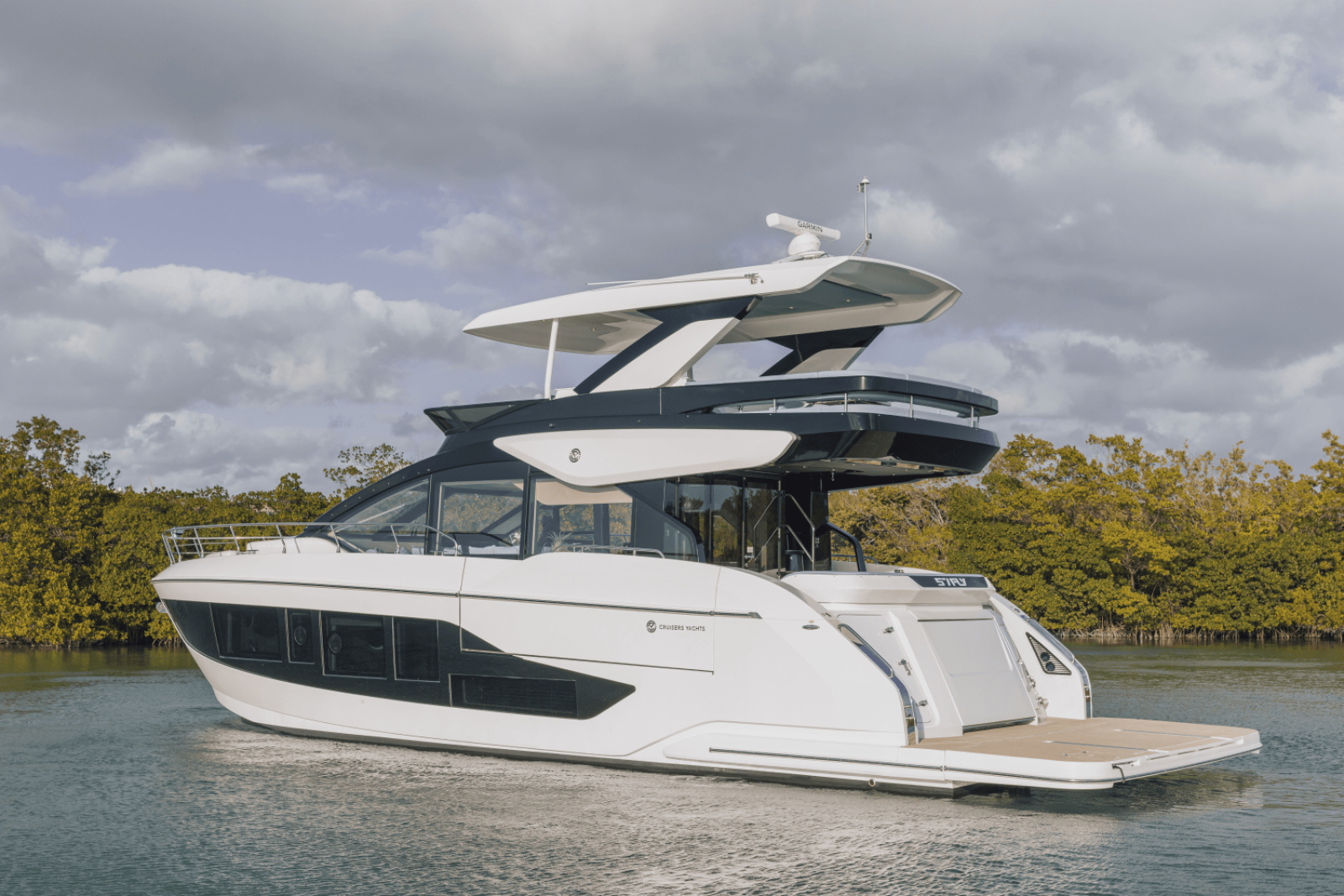 57ft Cruisers Yachts Yacht For Sale